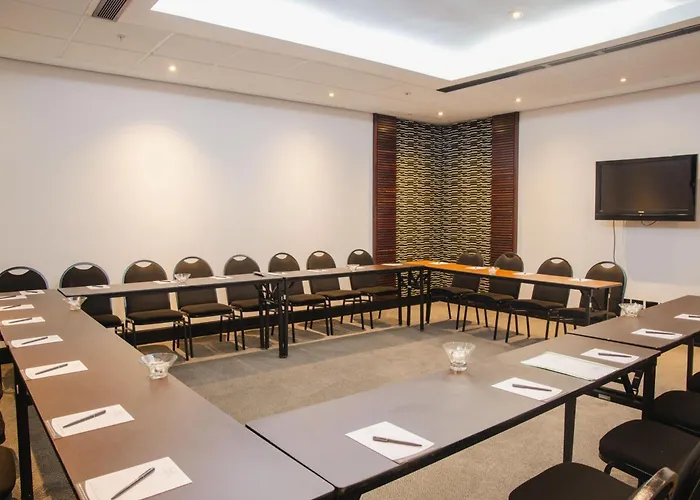 Luxury hotel only: Premier Hotel East London Icc